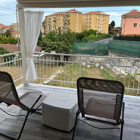 Il Gattino Di Porto - Apt 6 - Monolocale Terrazzo Piscina Империа Екстериор снимка