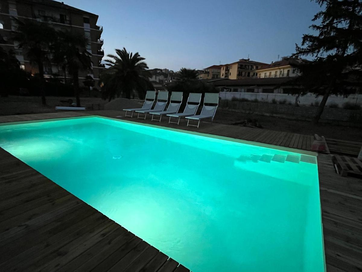 Il Gattino Di Porto - Apt 6 - Monolocale Terrazzo Piscina Империа Екстериор снимка